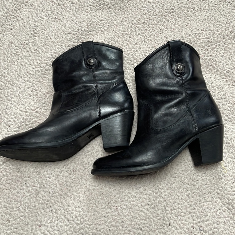 Frye Jackie Leather Button Short Western Booties, size 8